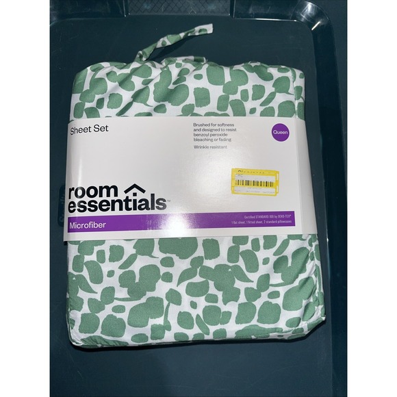 Queen Printed Microfiber Sheet Set Green Dot - Room Essentials: - Picture 1 of 2